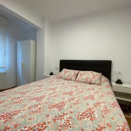 El Apartamento De Reina Victoria شقة